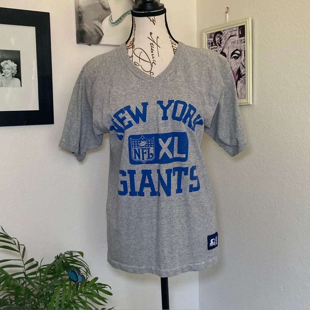 Starter New York Giants v-neck tshirt Medium